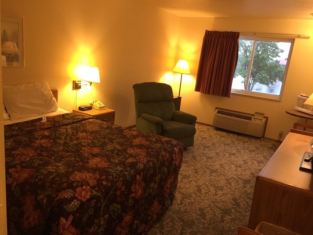 Super 8 By Wyndham Escanaba Dış mekan fotoğraf